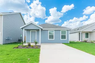 336 Cowpoke Dr, Jarrell, TX 76537 - Photo 1