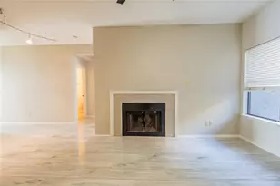 806 W 24th St, Austin, TX 78705 - Photo 3