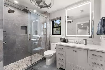 8 Hightrail Way, The Hills, TX 78738 - Photo 9