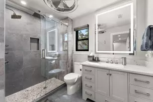 8 Hightrail Way, The Hills, TX 78738 - Photo 9