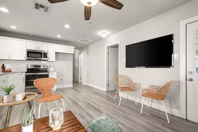 918 W 3rd Street, Taylor, TX 76574 - Photo 9