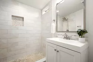 918 W 3rd St, Taylor, TX 76574 - Photo 15