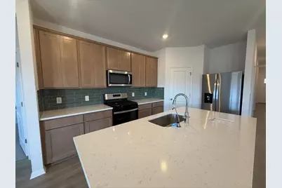 742 Universal Drive, Hutto, TX 78634 - Photo 5