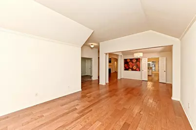 13004 Scofield Farms Drive, Austin, TX 78727 - Photo 5