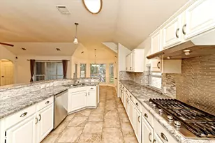 13004 Scofield Farms Dr, Austin, TX 78727 - Photo 13