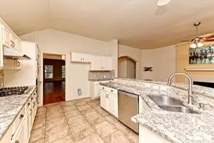 13004 Scofield Farms Dr, Austin, TX 78727 - Photo 15