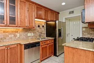 407 E 45th St, Austin, TX 78751 - Photo 3