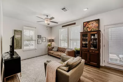 8007 Mellencamp Drive, Austin, TX 78744 - Photo 7