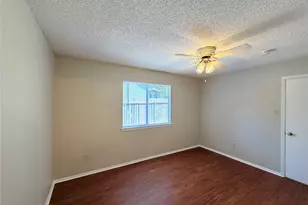 12102 Arrowwood Dr, Austin, TX 78727 - Photo 17