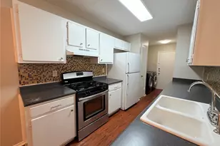 12102 Arrowwood Dr, Austin, TX 78727 - Photo 11