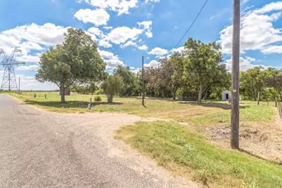 1900 County Road 330, Granger, TX 76530 - Photo 11