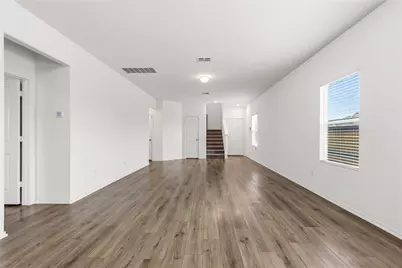101 Rowdy Yates Way, Jarrell, TX 76537 - Photo 5