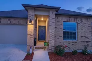 208 Wolf Springs Rd, Georgetown, TX 78628 - Photo 3