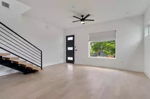 4712 Reyes St, Austin, TX 78721 - Photo 3