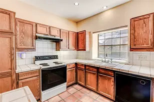 10819 Crown Colony Dr, Austin, TX 78747 - Photo 9