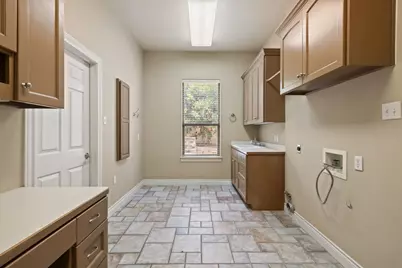 5 Tiburon Court, The Hills, TX 78738 - Photo 19