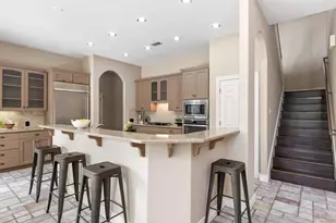 5 Tiburon Ct, The Hills, TX 78738 - Photo 9