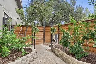 7201 Boniface Ln, Austin, TX 78729 - Photo 29