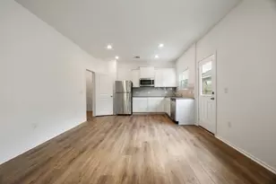 10713 Steinbeck Dr, Austin, TX 78747 - Photo 9