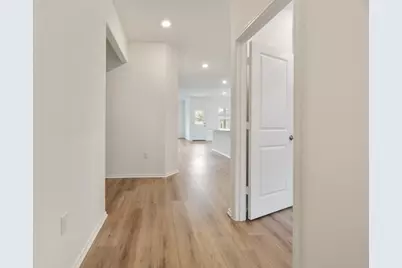 10713 Steinbeck Drive, Austin, TX 78747 - Photo 7