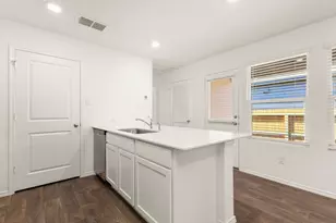 2038 Zephyr Lily, San Antonio, TX 78221 - Photo 5