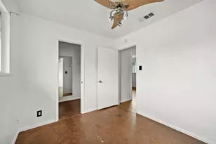 903 Aurora Cir, Austin, TX 78757 - Photo 15