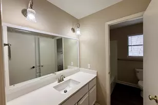 9510 Newberry Dr, Austin, TX 78729 - Photo 13