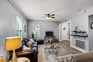 2710 Ave P 1/2, Galveston, TX 77550 - Photo 11