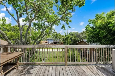 2710 Avenue P 1/2, Galveston, TX 77550 - Photo 31