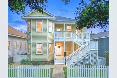 2710 Avenue P 1/2, Galveston, TX 77550 - Photo 1