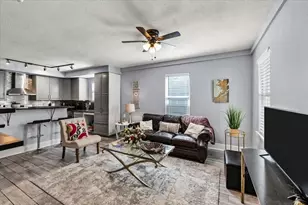 2710 Ave P 1/2, Galveston, TX 77550 - Photo 5