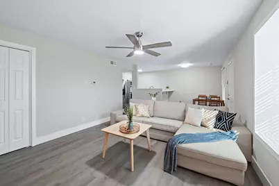 7801 Shoal Creek Boulevard #203, Austin, TX 78757 - Photo 9