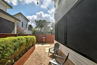 1704 E 13th Street #B, Austin, TX 78702 - Photo 35