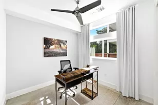 1704 E 13th St, Austin, TX 78702 - Photo 19