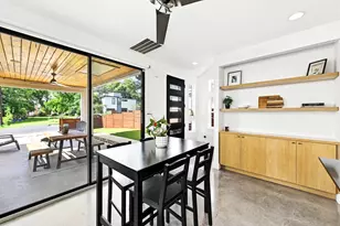 1704 E 13th St, Austin, TX 78702 - Photo 9