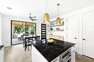 1704 E 13th St, Austin, TX 78702 - Photo 17