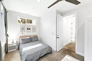 1704 E 13th St, Austin, TX 78702 - Photo 21