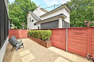1704 E 13th St, Austin, TX 78702 - Photo 35