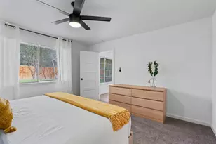 800 Huntingdon Pl, Austin, TX 78745 - Photo 9