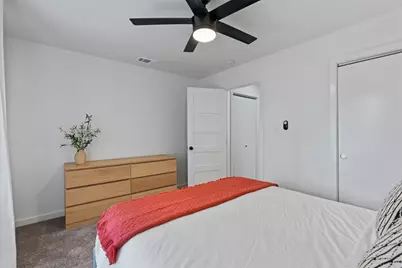 800 Huntingdon Place, Austin, TX 78745 - Photo 13