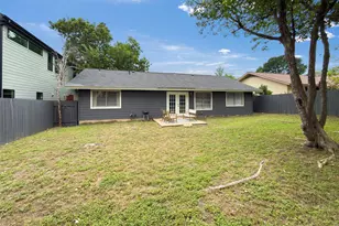 800 Huntingdon Pl, Austin, TX 78745 - Photo 21