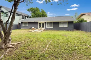 800 Huntingdon Pl, Austin, TX 78745 - Photo 21