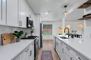 800 Huntingdon Pl, Austin, TX 78745 - Photo 7