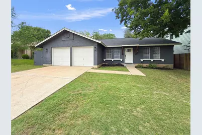 800 Huntingdon Place, Austin, TX 78745 - Photo 1