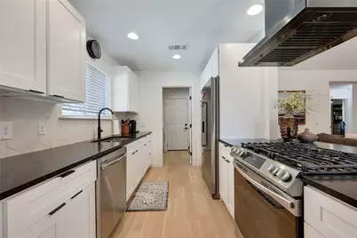 7902 Copano Drive, Austin, TX 78749 - Photo 9