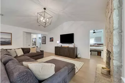 7902 Copano Drive, Austin, TX 78749 - Photo 7