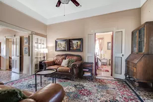 303 W Austin St, Fredericksburg, TX 78624 - Photo 9