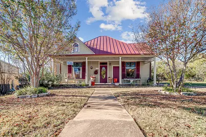 303 W Austin Street, Fredericksburg, TX 78624 - Photo 1