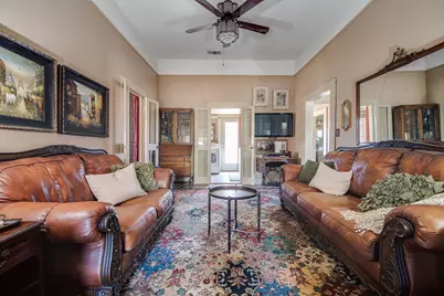 303 W Austin Street, Fredericksburg, TX 78624 - Photo 7