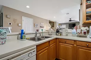 6900 E Riverside Dr, Austin, TX 78741 - Photo 11